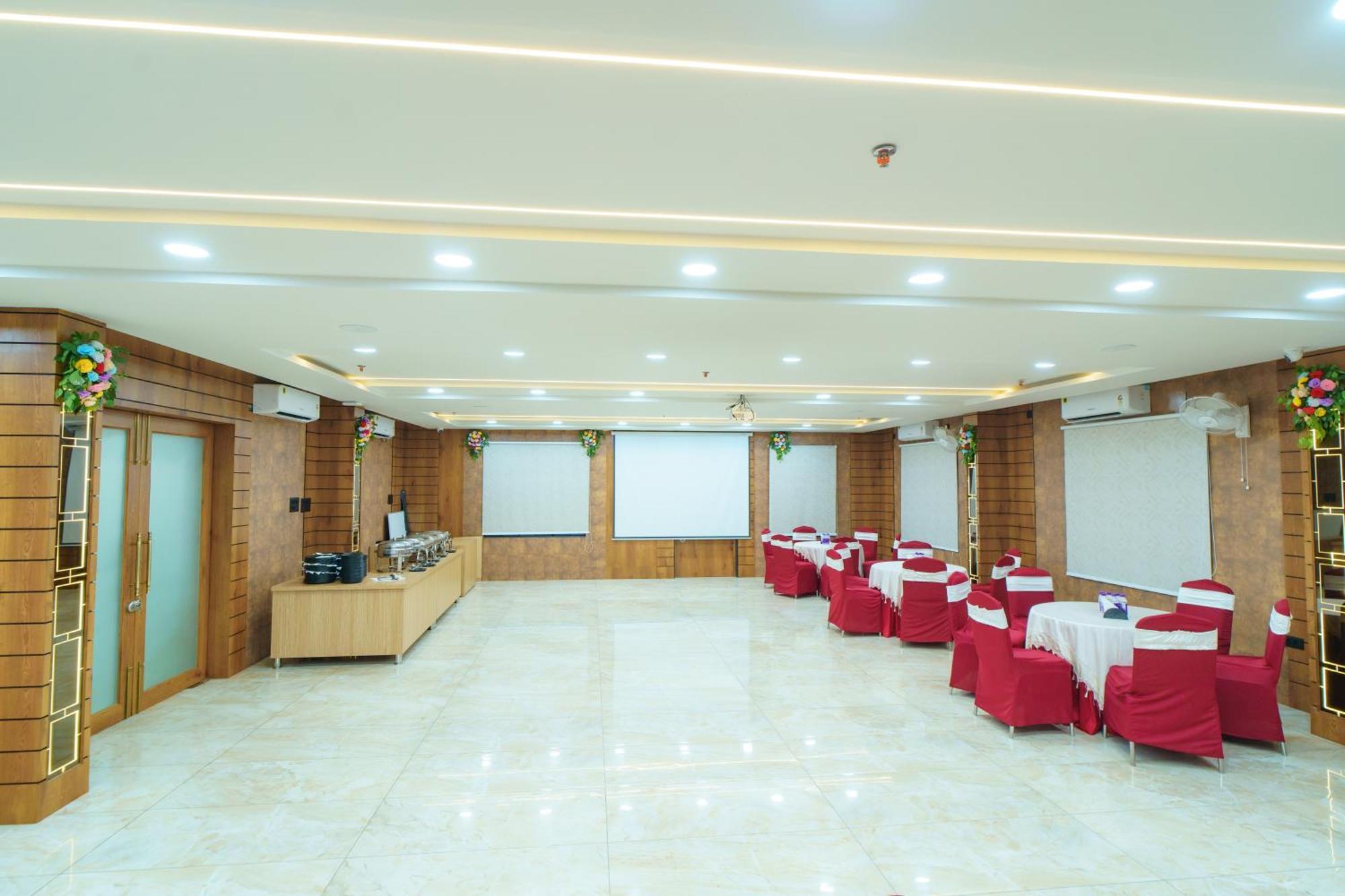 Satyabhama Inn Pathara Exterior foto